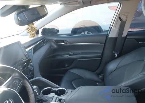 2022 Toyota Camry Xle Hybrid z USA, uszkodzony, nr VIN 4T1F31AK9NU576219